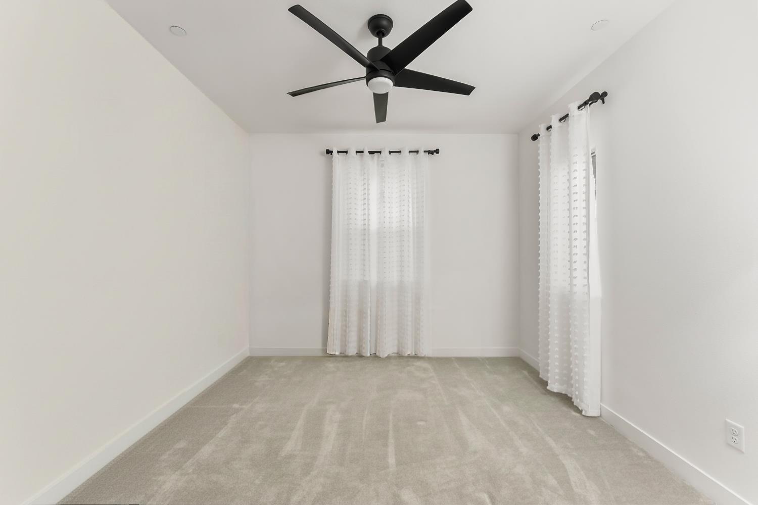 5520 Twin Bridges Loop