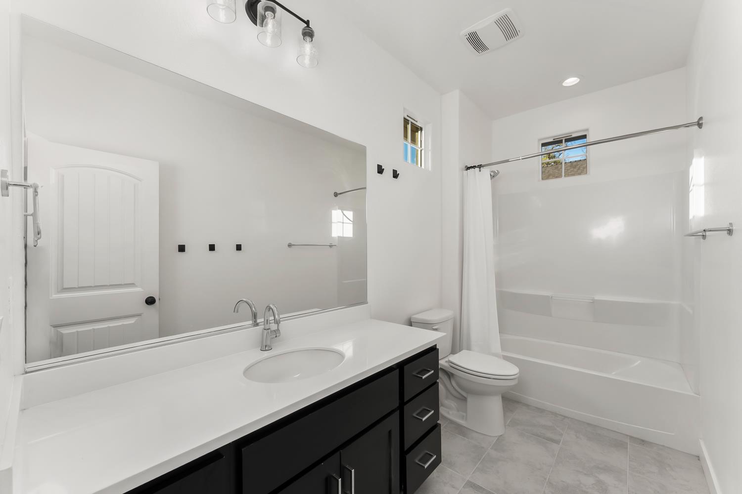 5520 Twin Bridges Loop