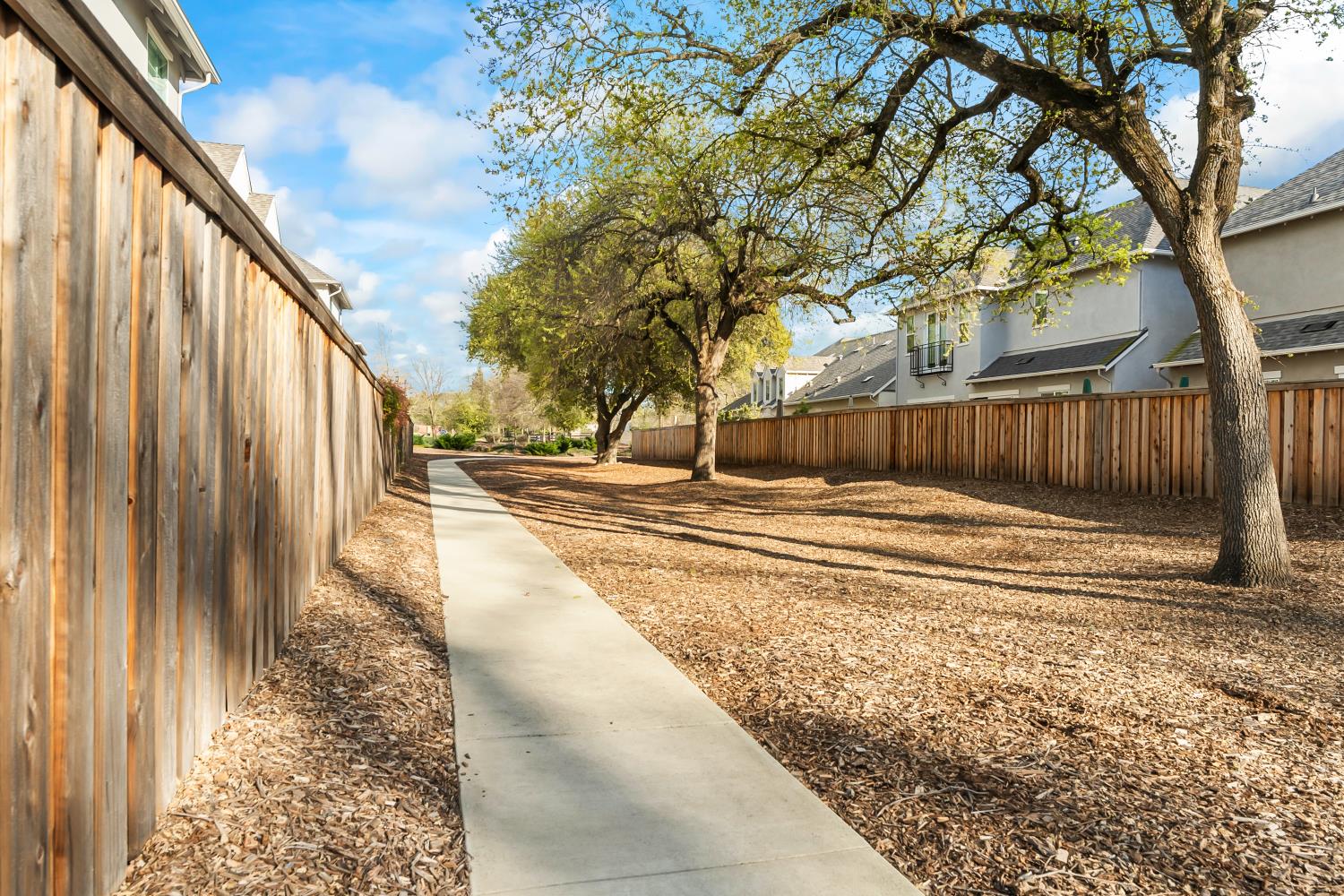 5520 Twin Bridges Loop