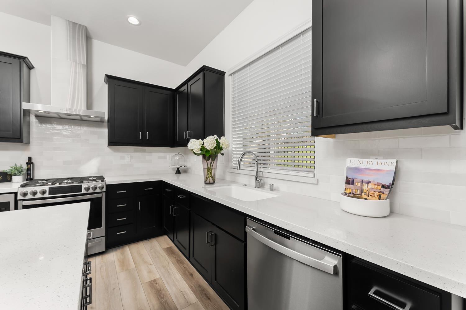 5520 Twin Bridges Loop