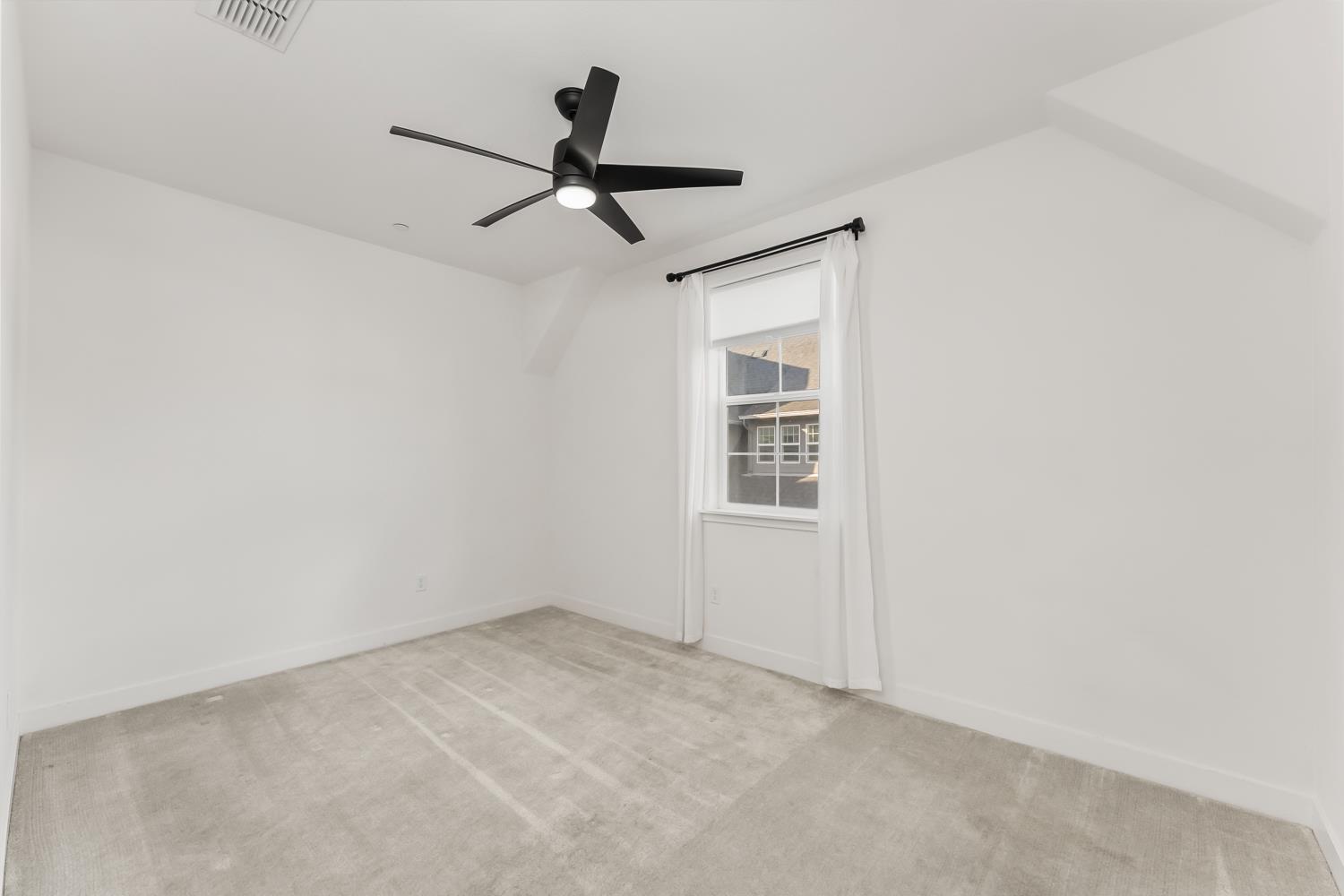 5520 Twin Bridges Loop