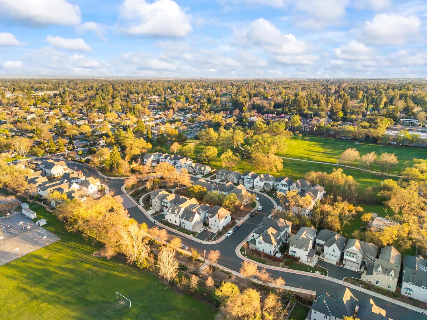 5520 Twin Bridges Loop