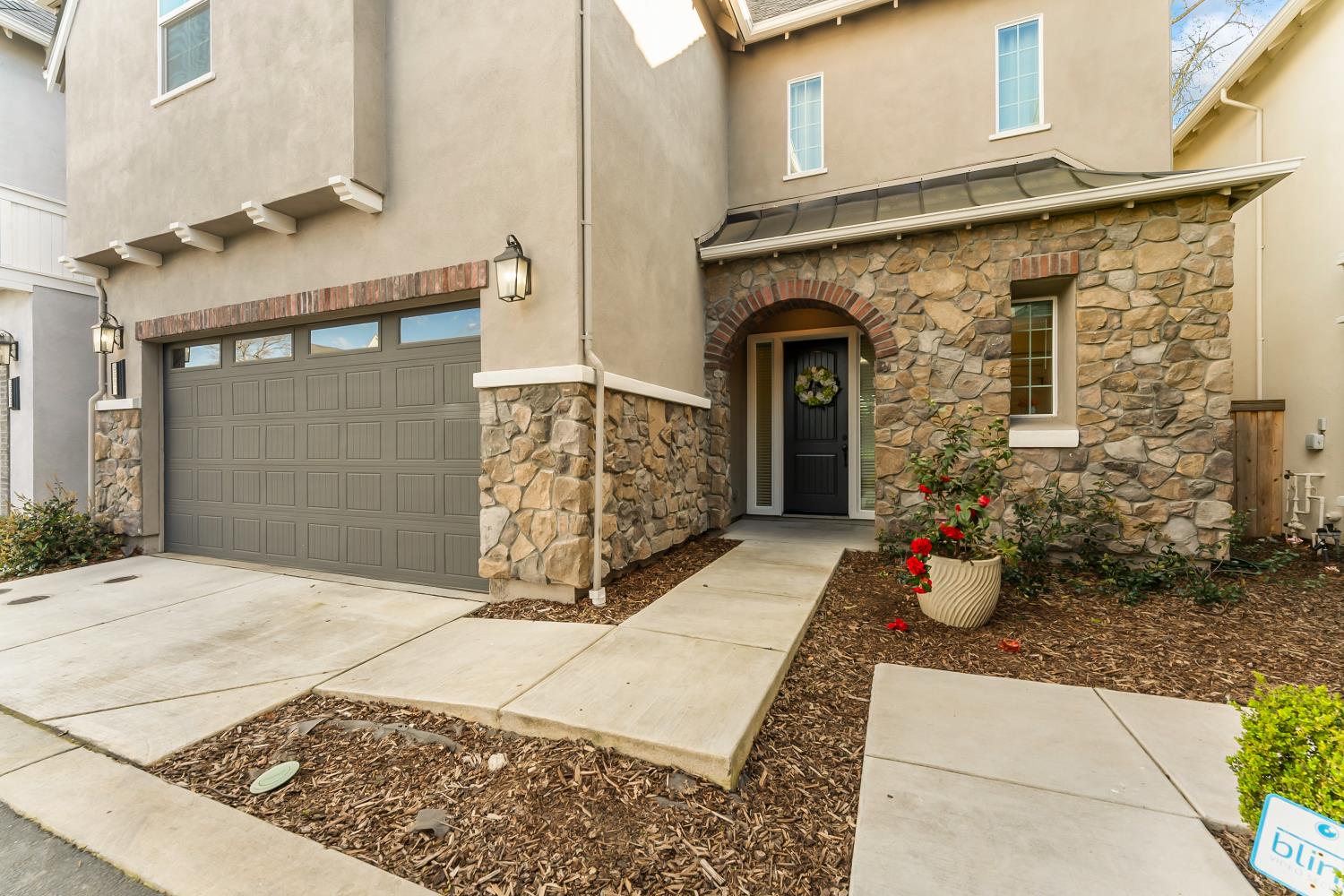 5520 Twin Bridges Loop