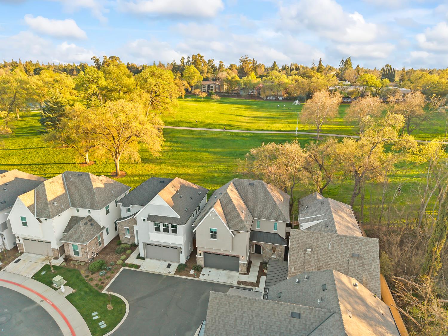 5520 Twin Bridges Loop