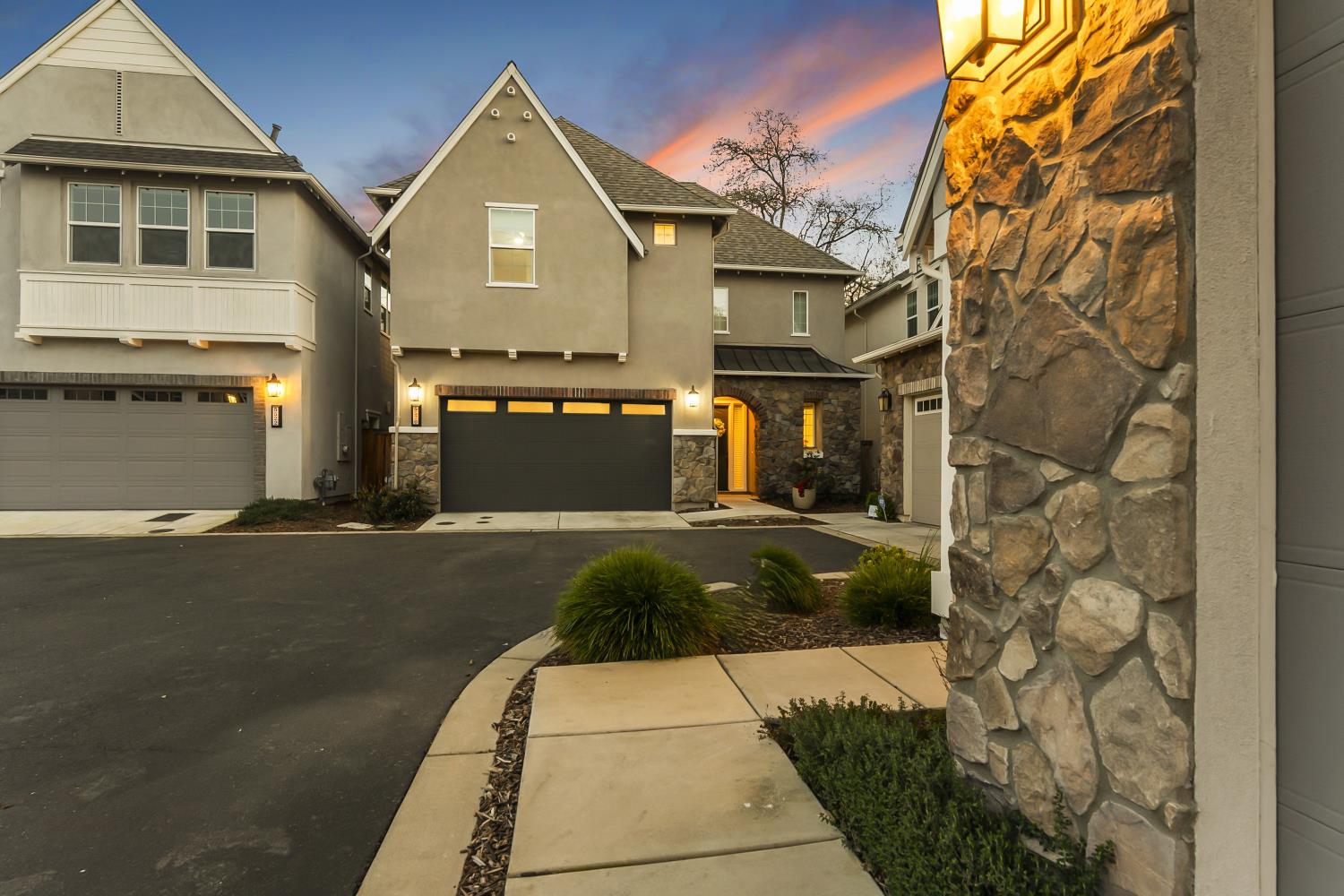 5520 Twin Bridges Loop