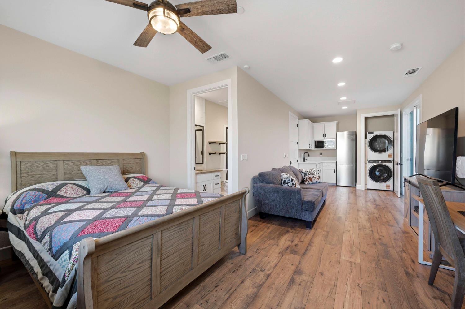 841 Rosette Court