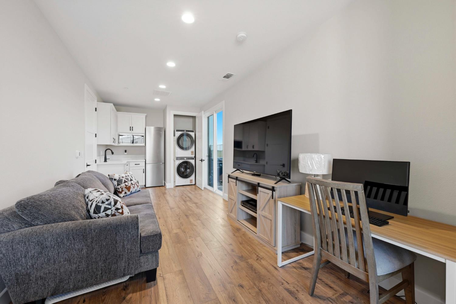 841 Rosette Court