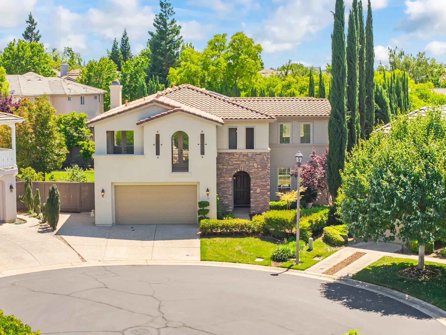 116 Wolf River Court