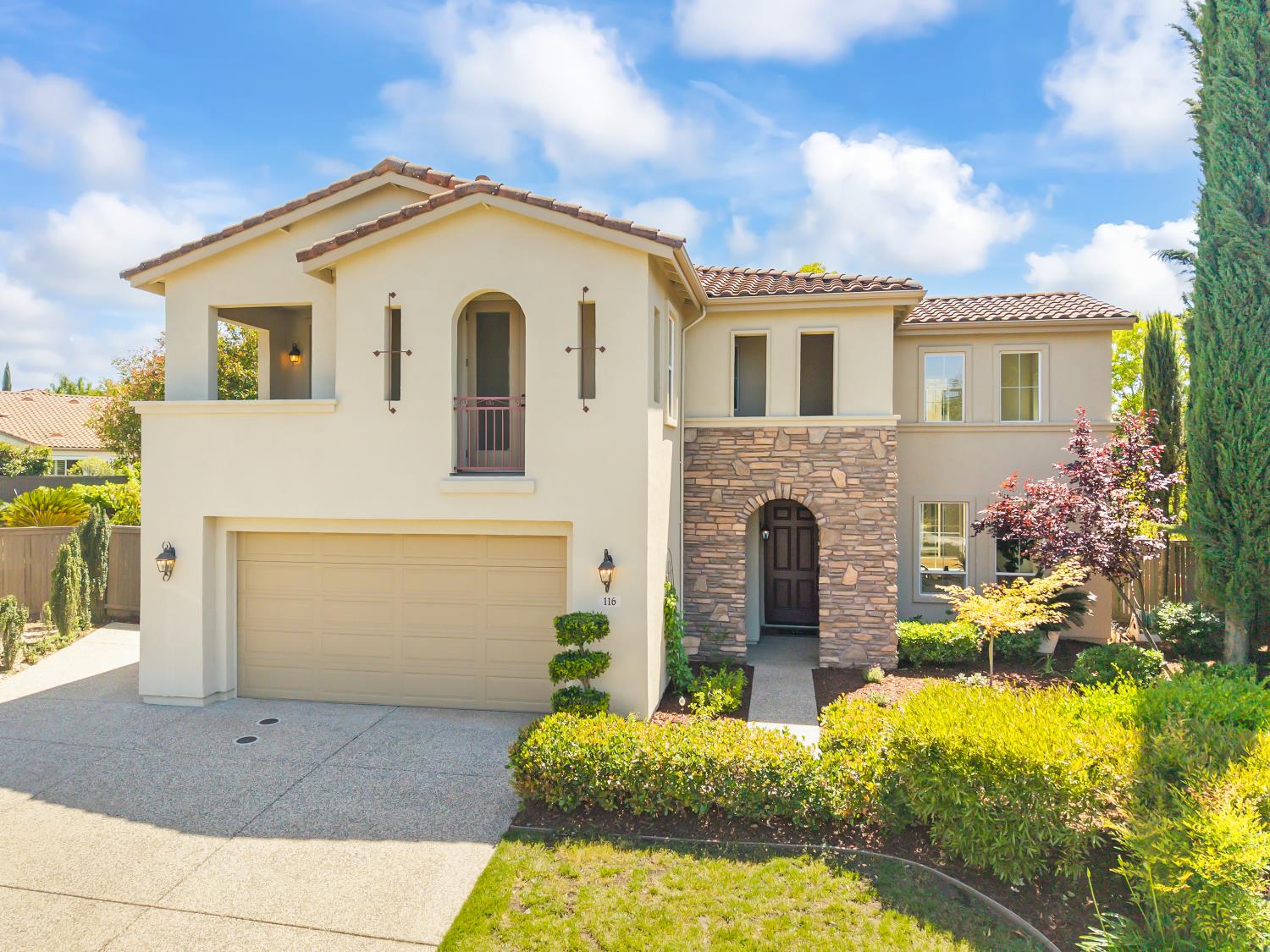 116 Wolf River Court