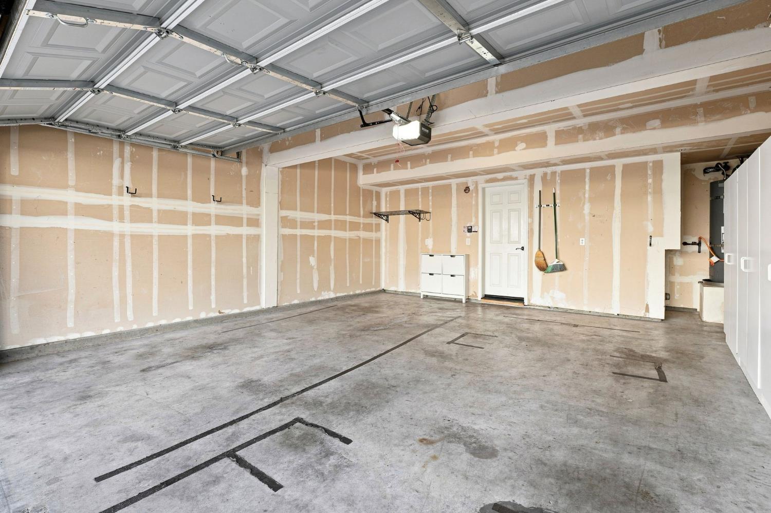 7515 Sheldon Road 14103
