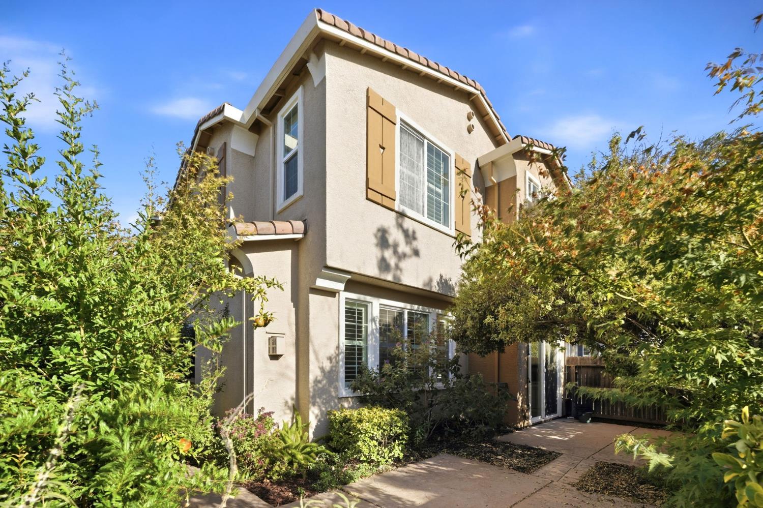 7515 Sheldon Road 14103