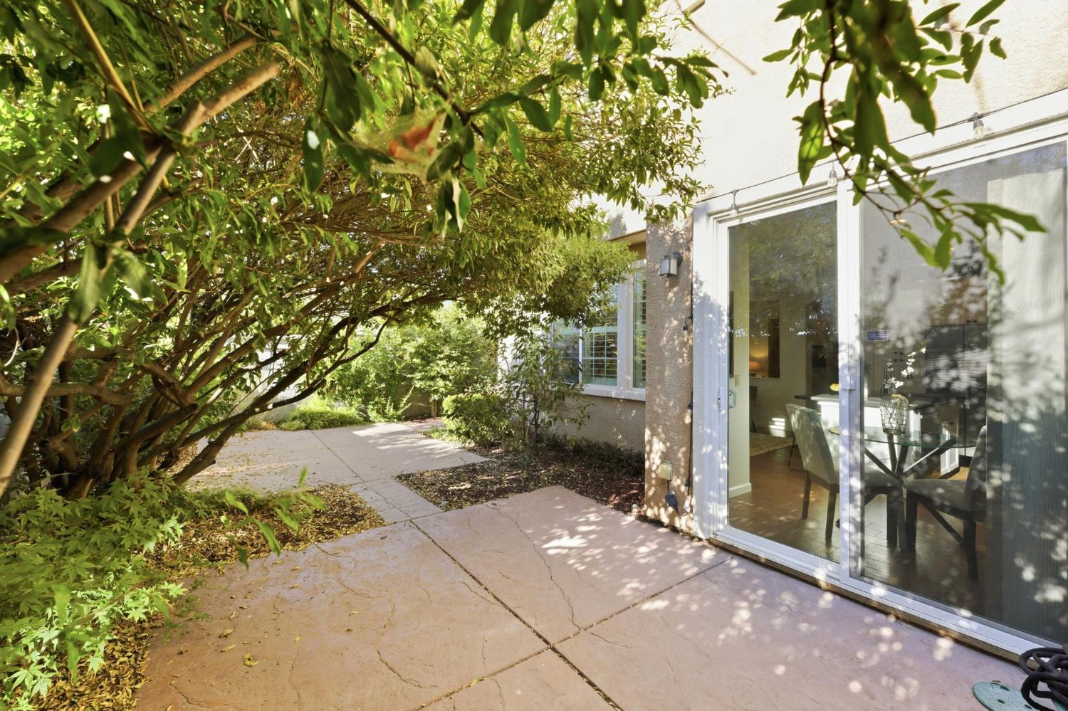 7515 Sheldon Road 14103