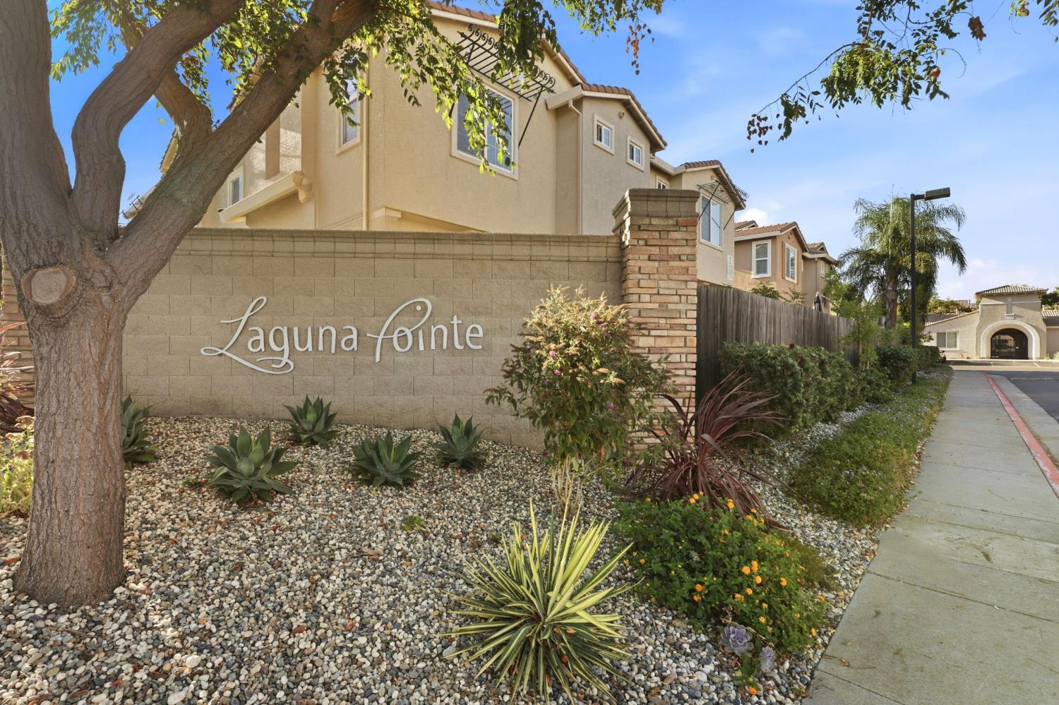 7515 Sheldon Road 14103