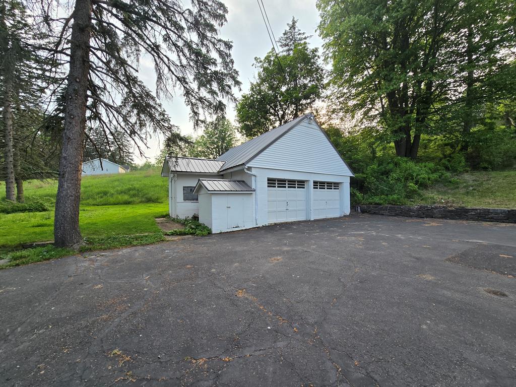 73 High St