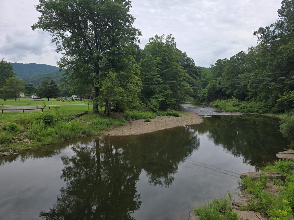 258 Pleasant Stream