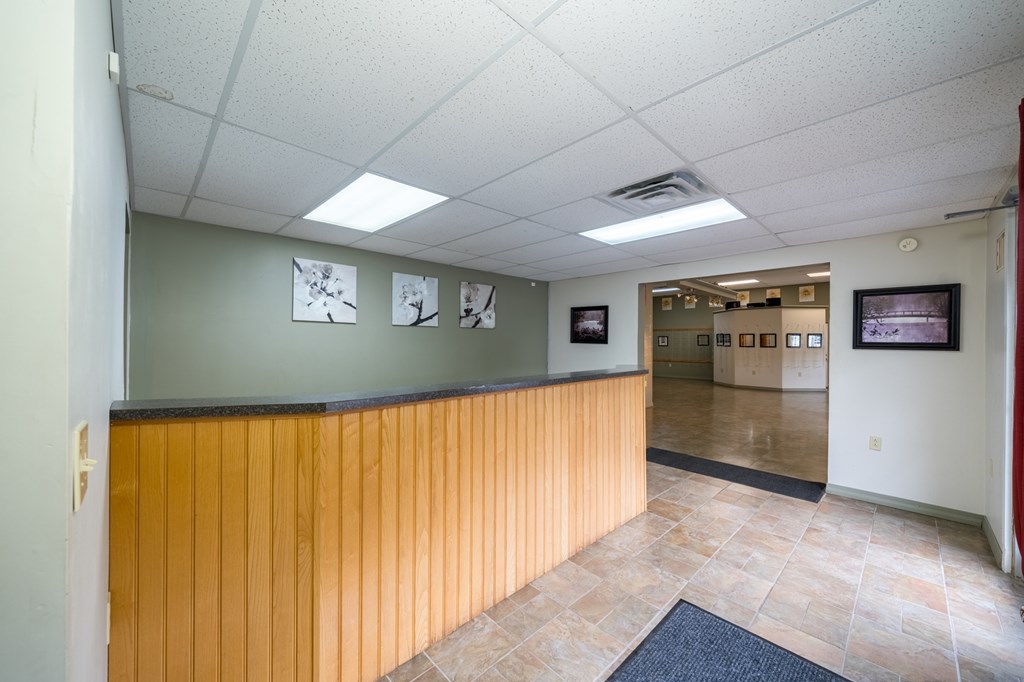 523 S Main St, Athens