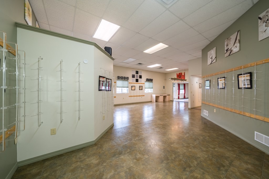 523 S Main St, Athens