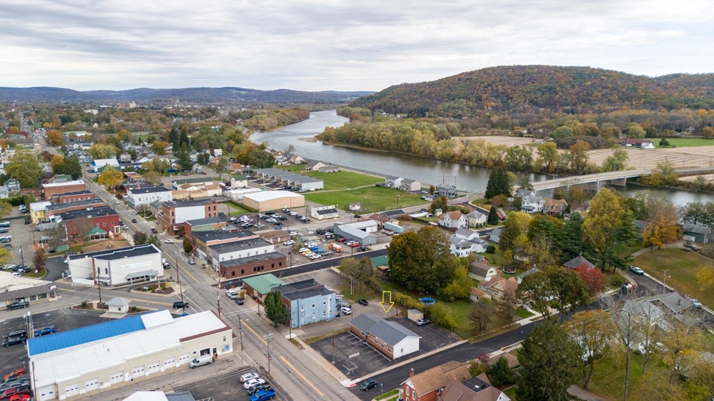 523 S Main St, Athens