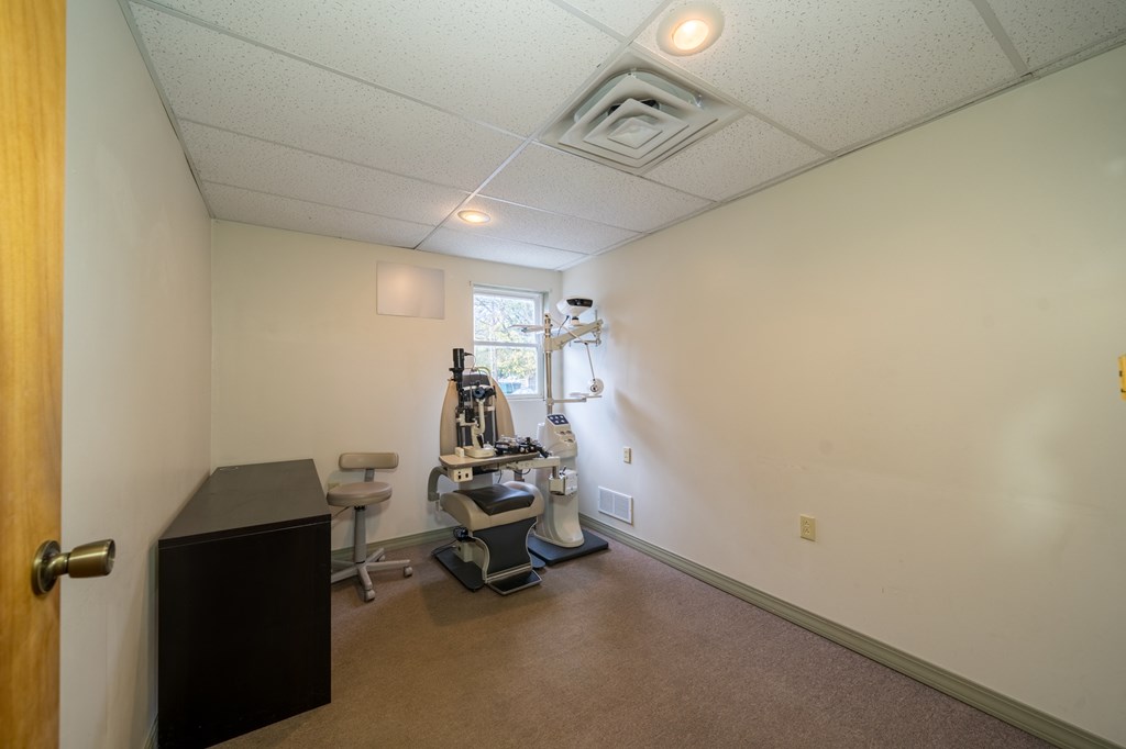 523 S Main St, Athens