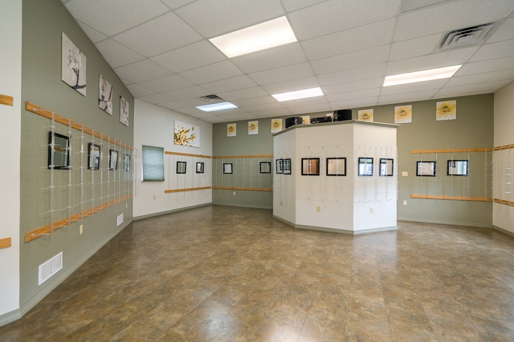 523 S Main St, Athens