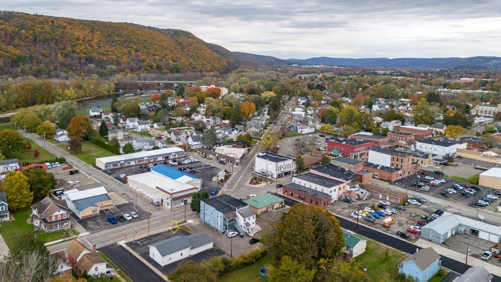 523 S Main St, Athens