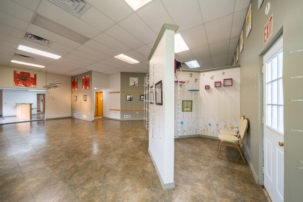 523 S Main St, Athens