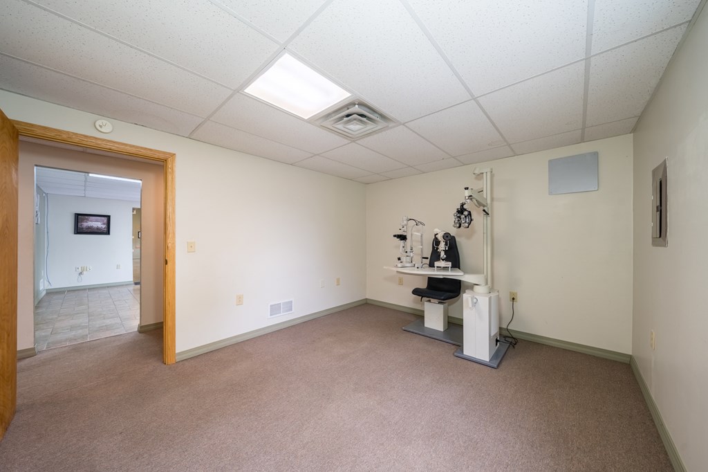 523 S Main St, Athens