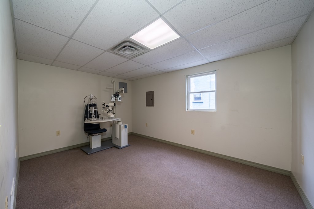 523 S Main St, Athens