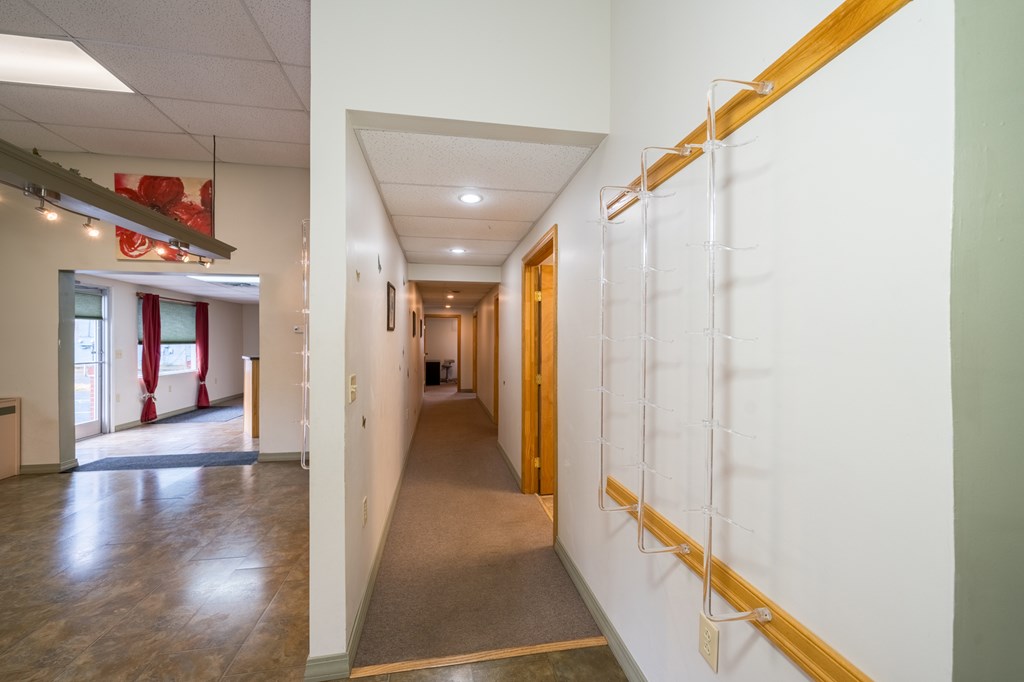 523 S Main St, Athens