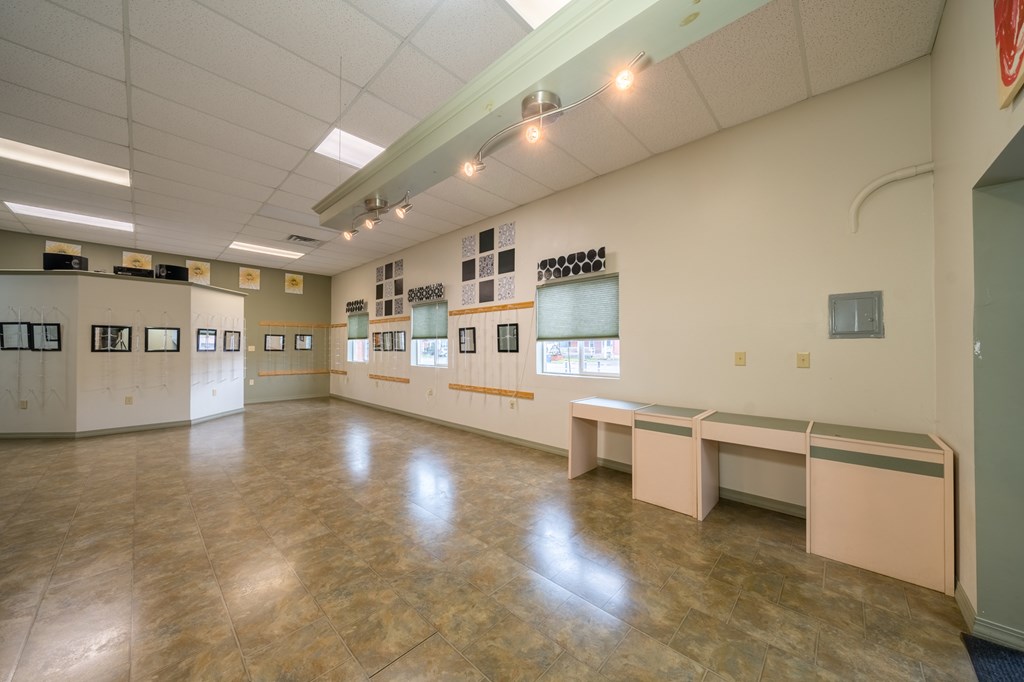 523 S Main St, Athens