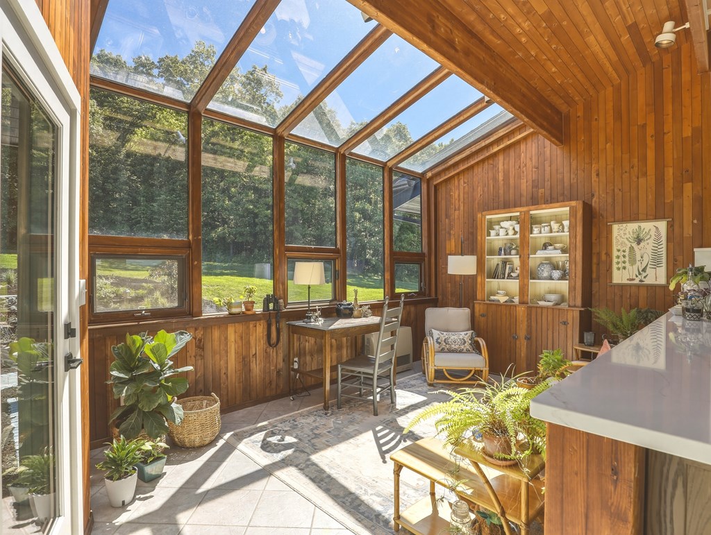 1383 Orange Hill