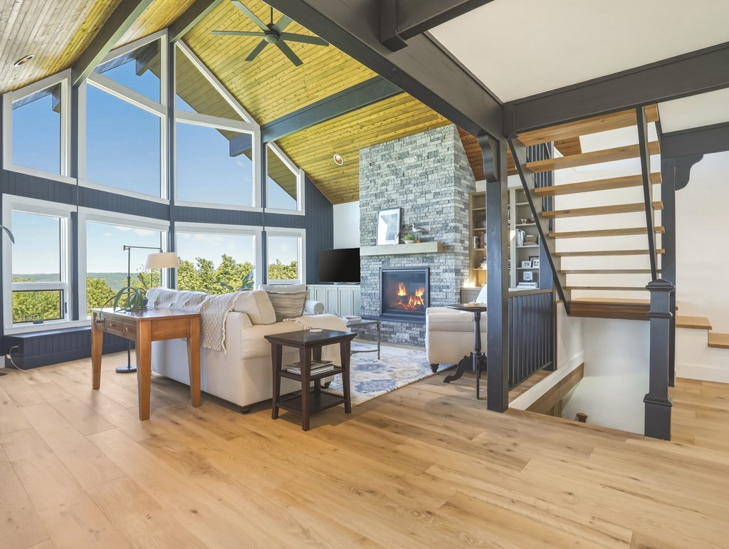 1383 Orange Hill