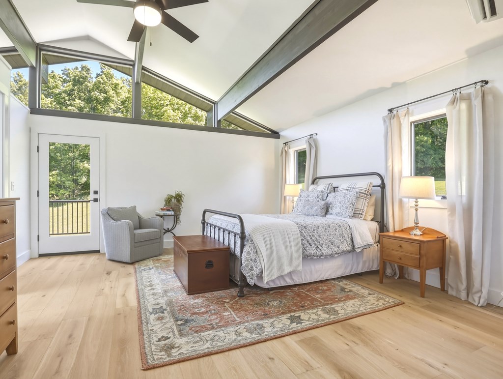 1383 Orange Hill
