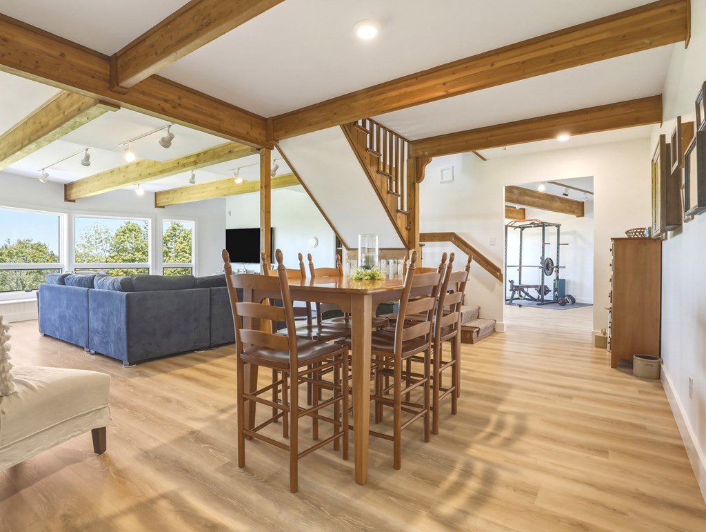 1383 Orange Hill