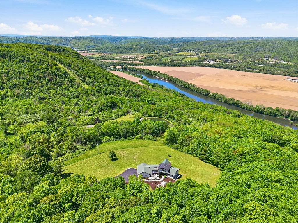 1383 Orange Hill
