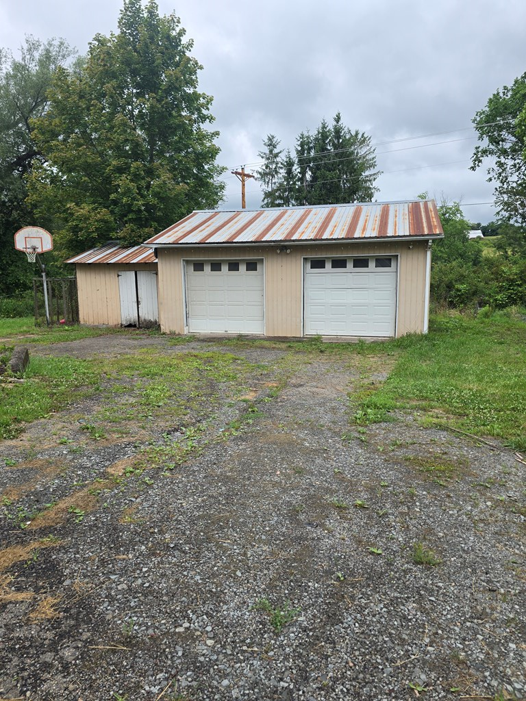 3689 Old Plank Rd