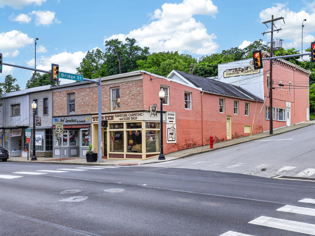 500 Main St