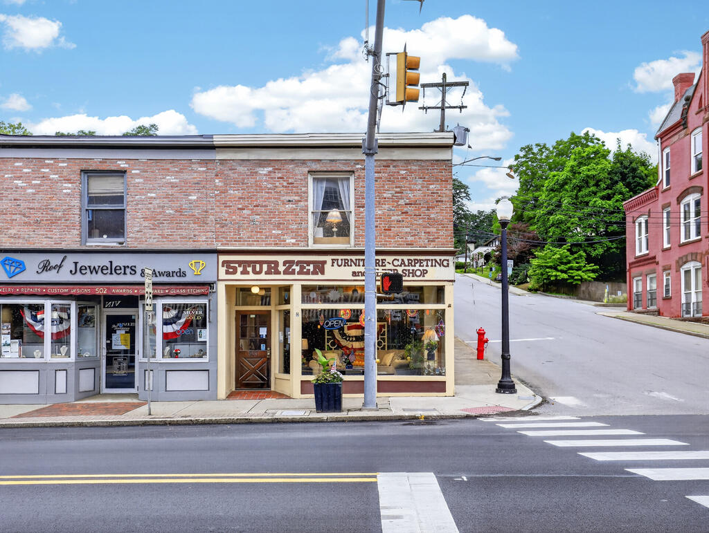 500 Main St