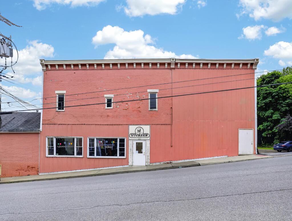 500 Main St
