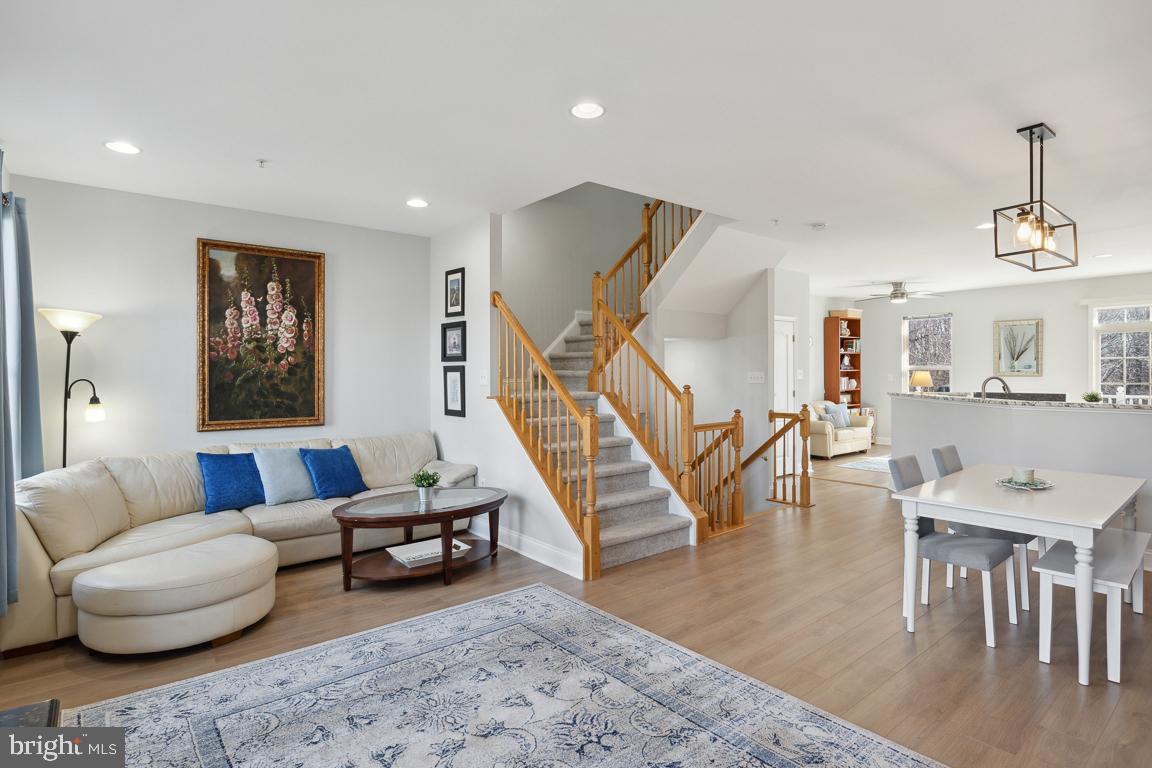 904 Kestrel Ct