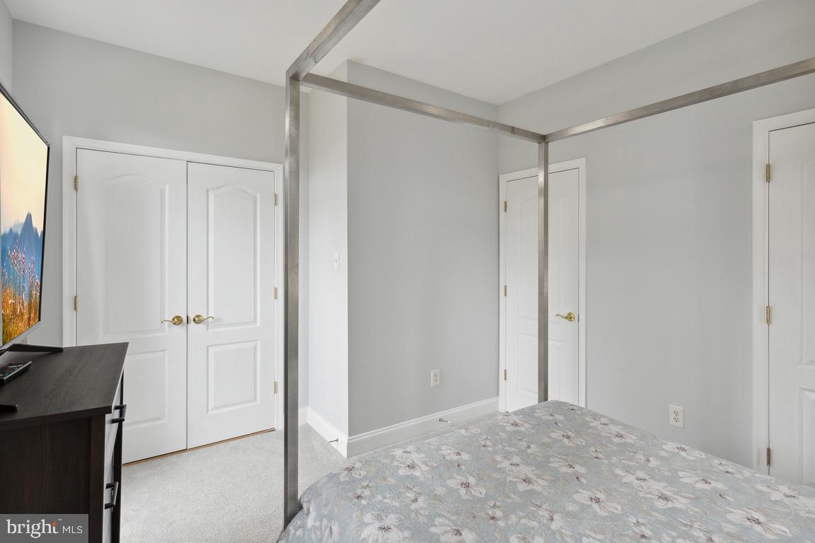 904 Kestrel Ct
