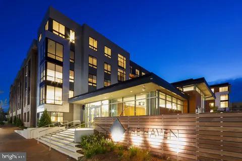 145 RIVERHAVEN DRIVE 525