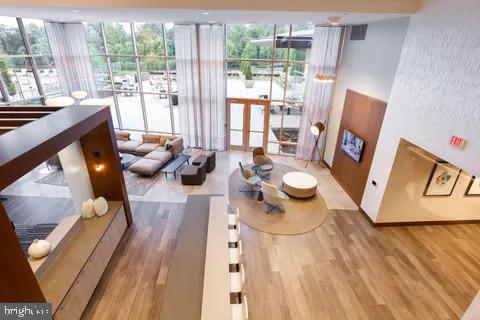 145 RIVERHAVEN DRIVE 525