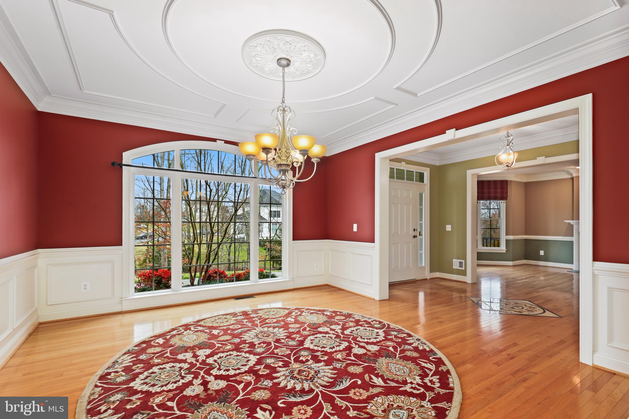 8905 Laurel Overlook Dr