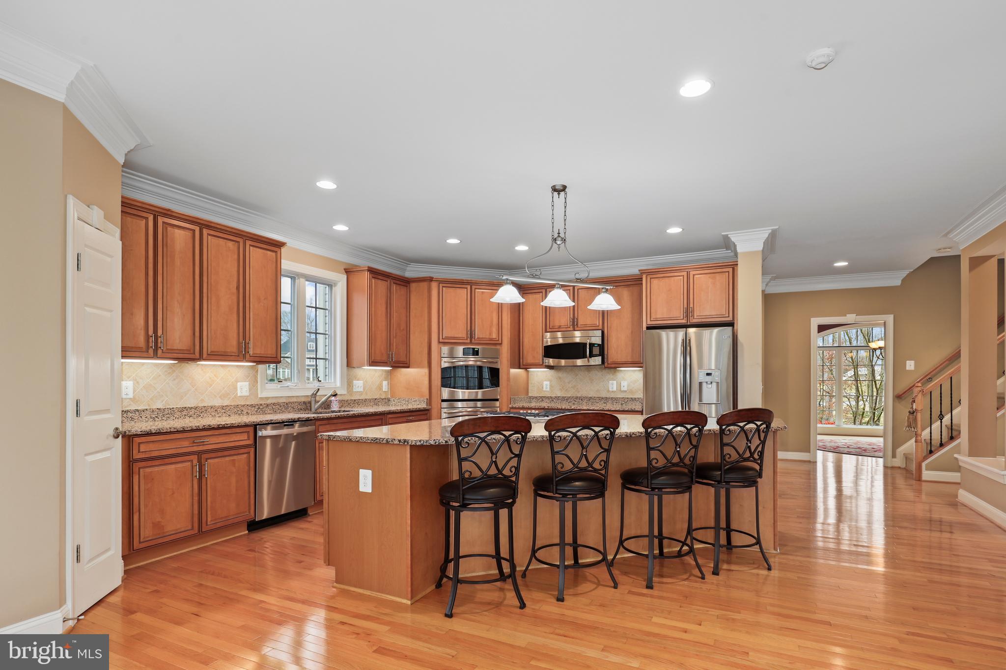 8905 Laurel Overlook Dr