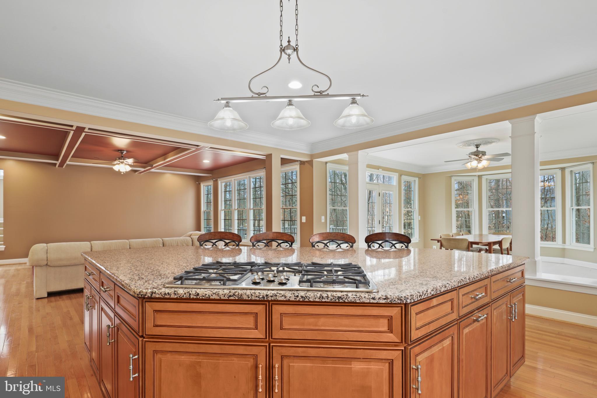 8905 Laurel Overlook Dr