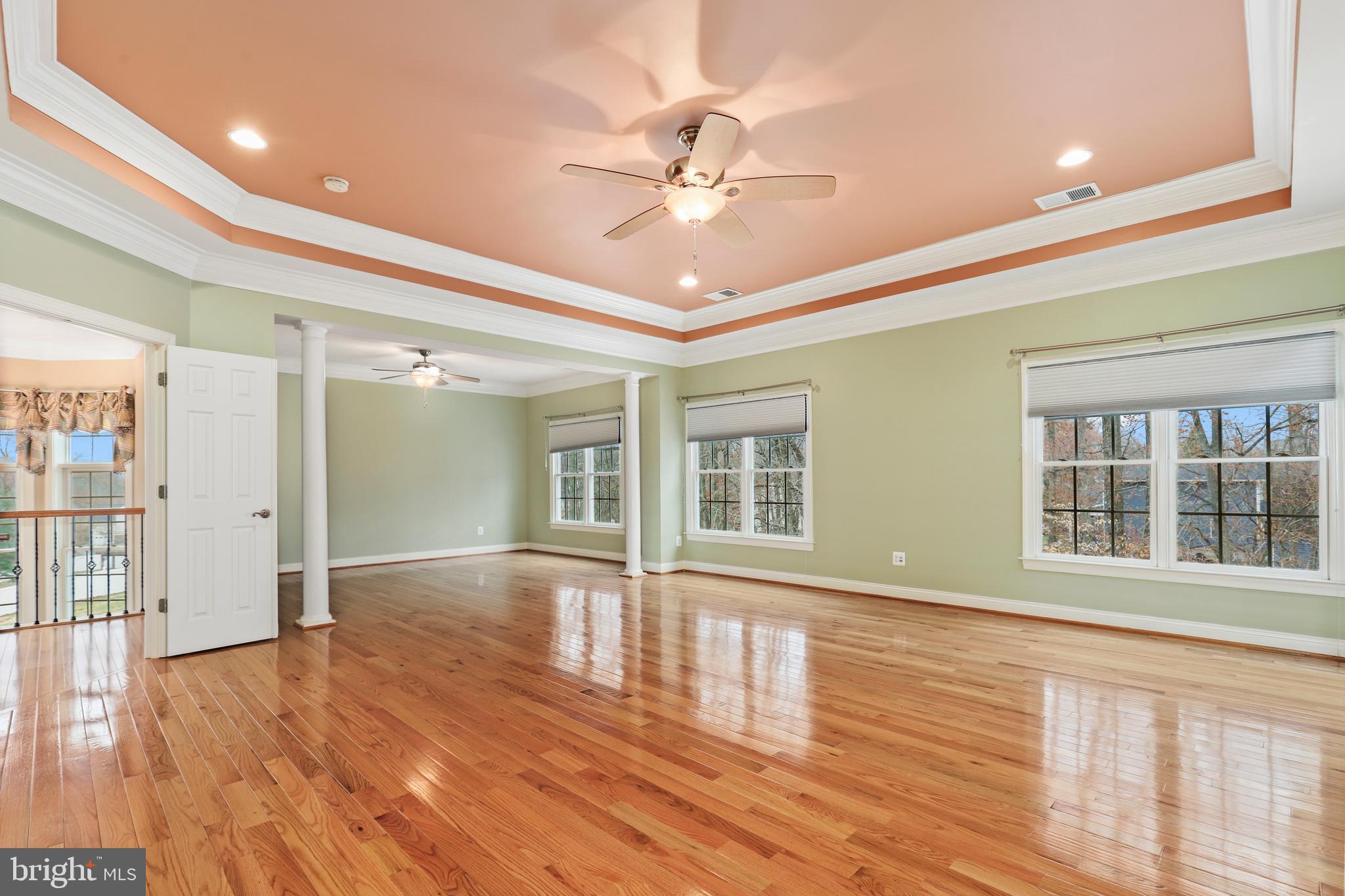 8905 Laurel Overlook Dr