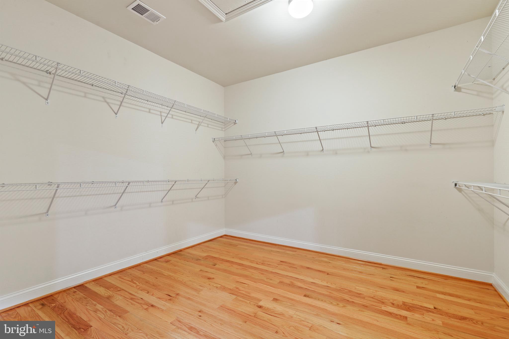 8905 Laurel Overlook Dr