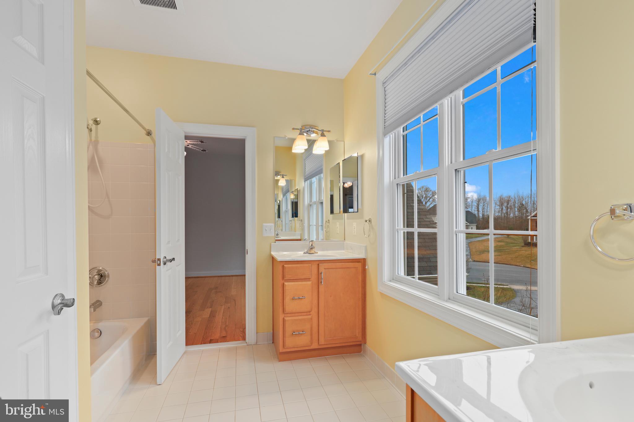 8905 Laurel Overlook Dr