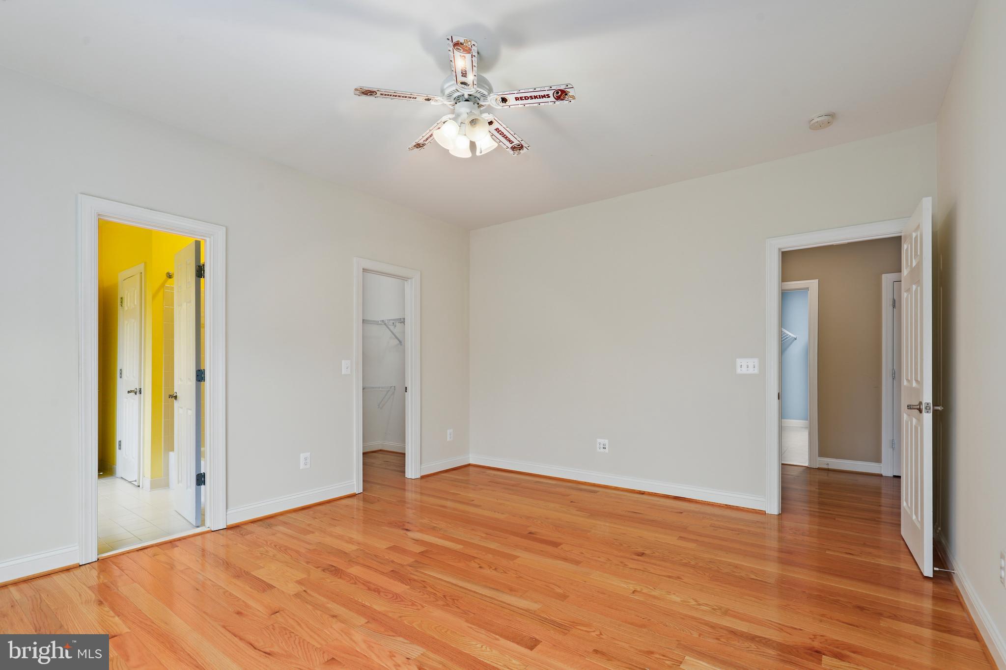 8905 Laurel Overlook Dr